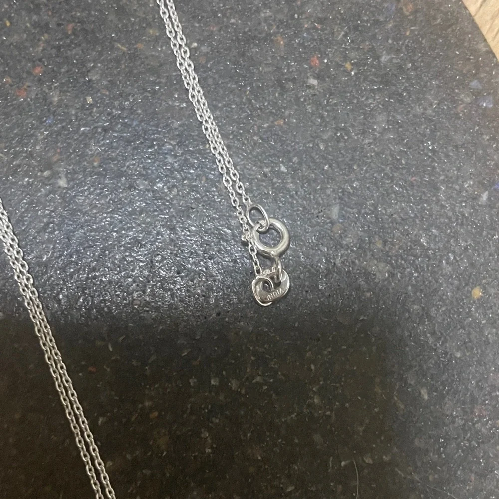 Silver 80’s style Geometric Pendant Necklace - Picture 3 of 5